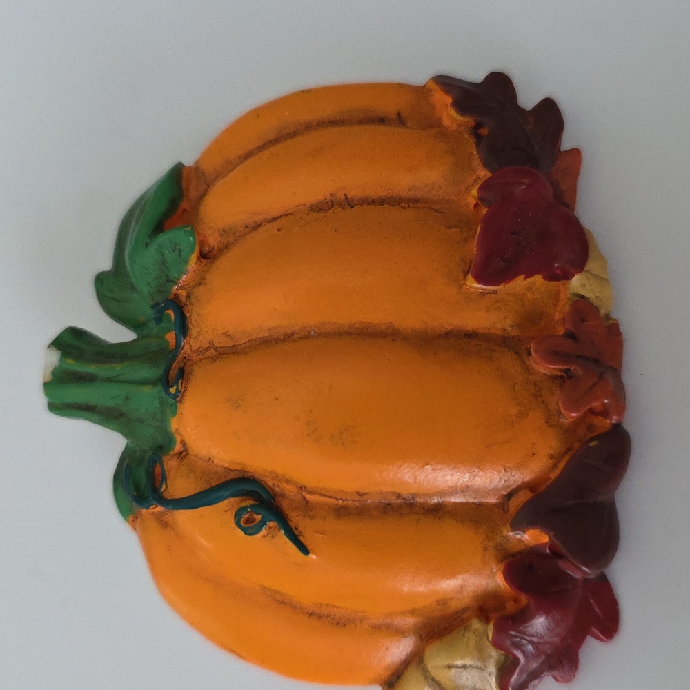 Papel Giftware Hand-Painted Pumpkin Pin – Fall & Thanksgiving Brooch
